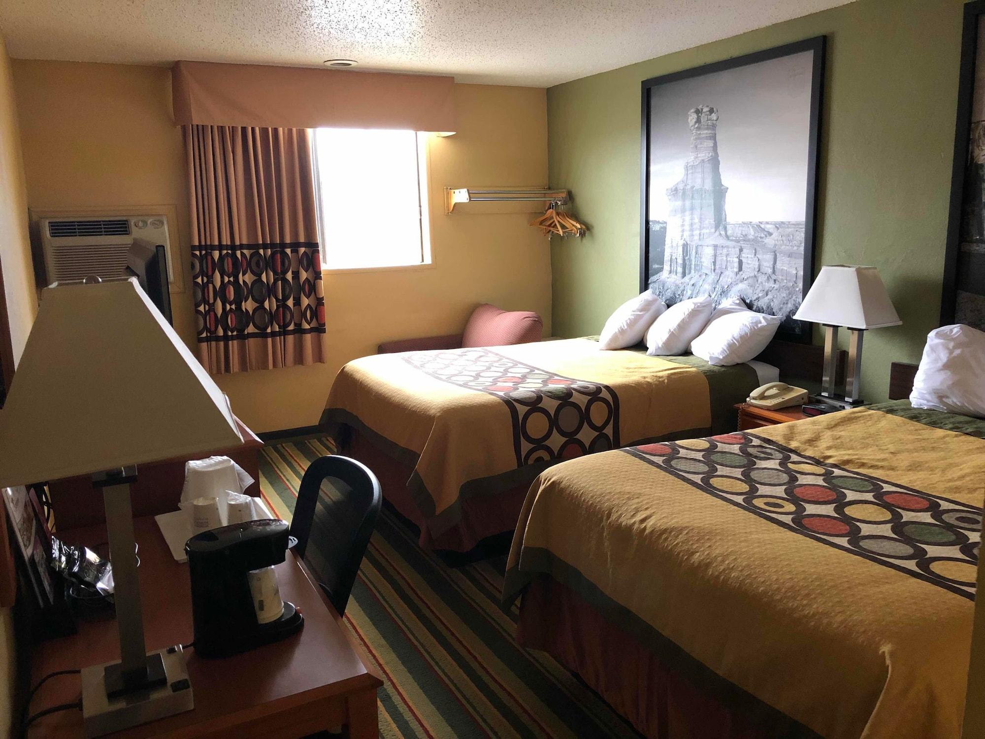 Super 8 By Wyndham Amarillo Hotel Bagian luar foto