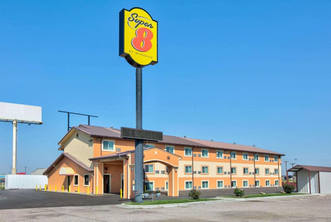 Super 8 By Wyndham Amarillo Hotel Bagian luar foto