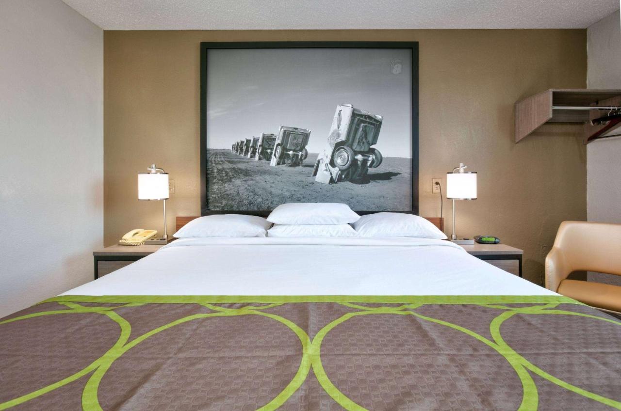 Super 8 By Wyndham Amarillo Hotel Bagian luar foto